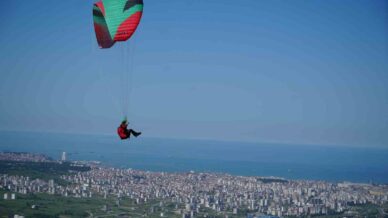samsun semalari yamac parasutleri ile senlendi Nqkh5TsB