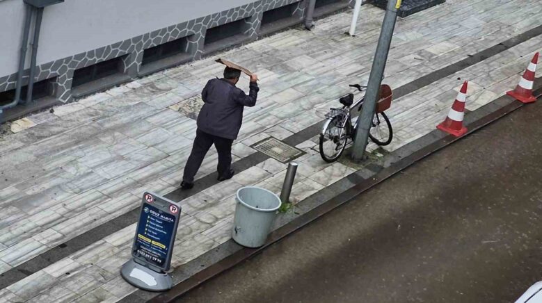 sehir merkezinde dolu yagisi etkili oldu va8WbSBt