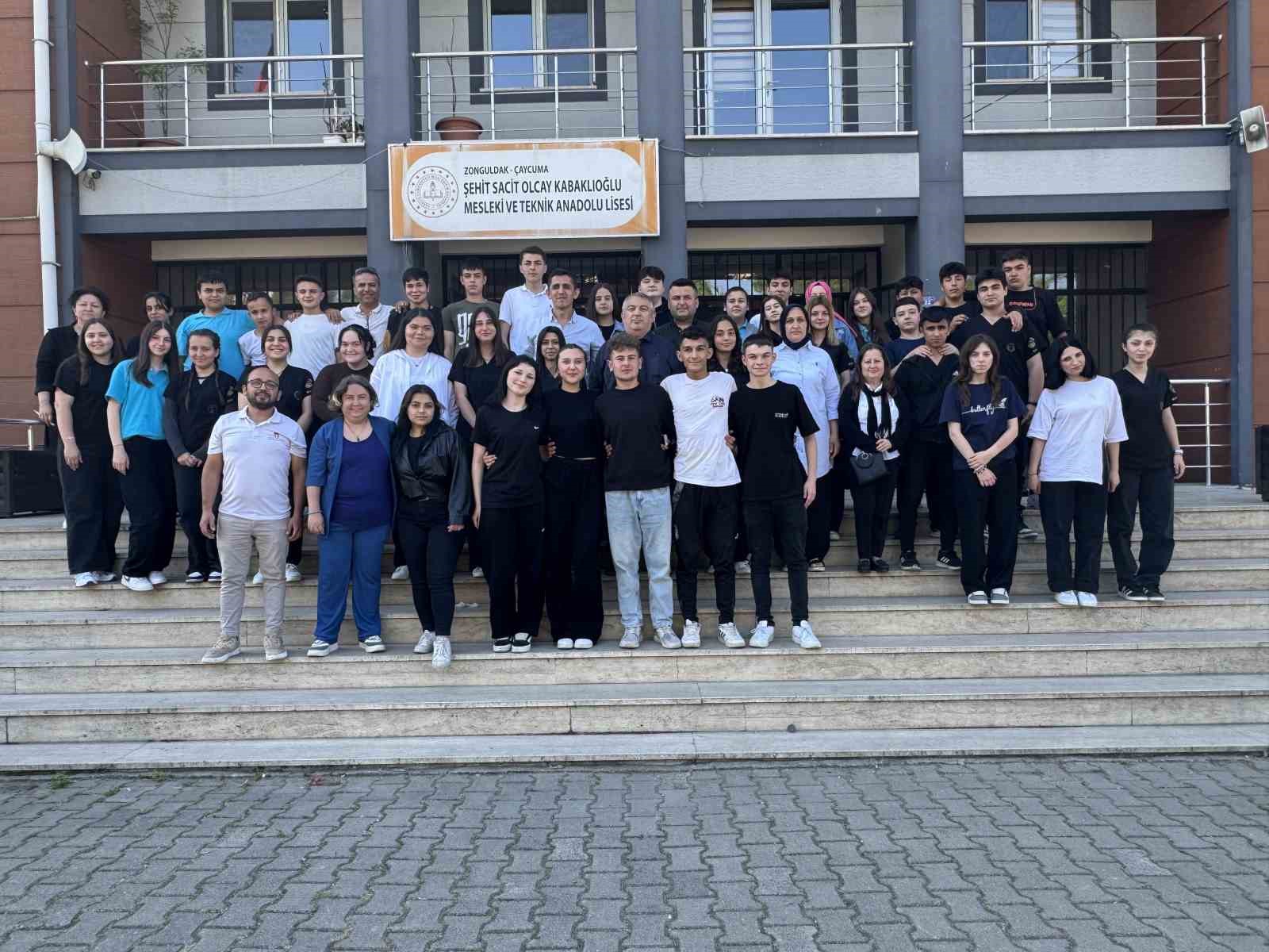 sehit sacit olcay kabaklioglu tarim lisesinde okul tanitimi ve hayir yemegi duzenlendi MMGKyRf7