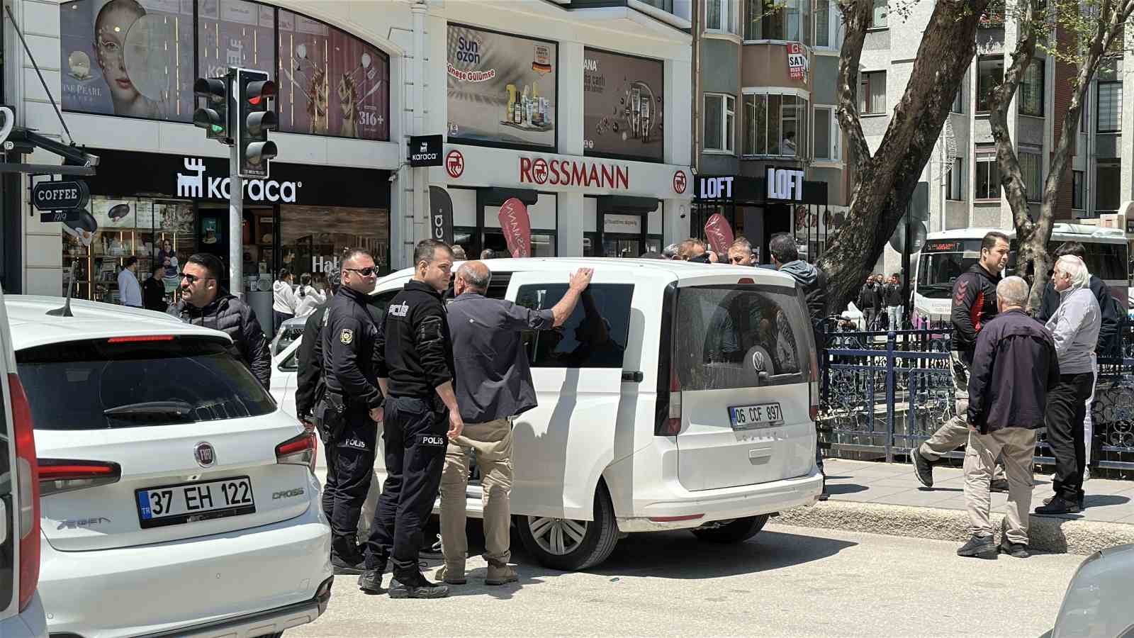 sehrin gobegindeki silahli kavga polisi harekete gecirdi 1SUXJQIY