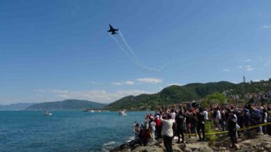 soloturk orduda gosteri ucusu yapti Bg5O9nh7