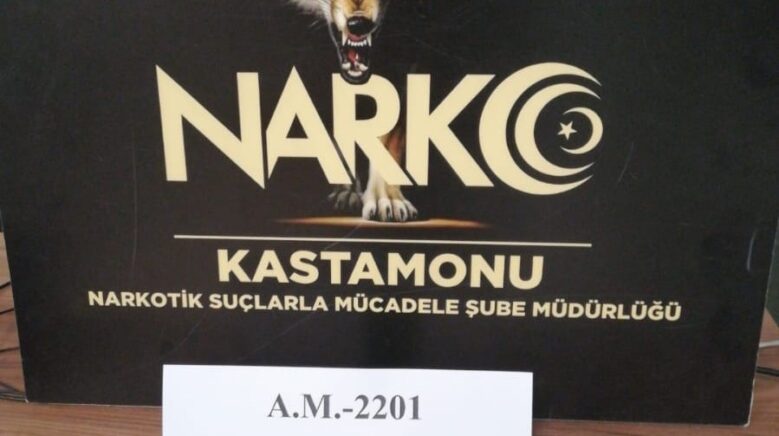 suphe uzerine durdurulan aracta uyustucu ele gecirildi 2 tutuklama ejTqHbMk