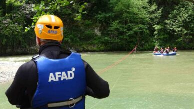 suudi arabistan uyruklu cocugu dustugu derede 6 gundur ariyorlar Uq19ecsM