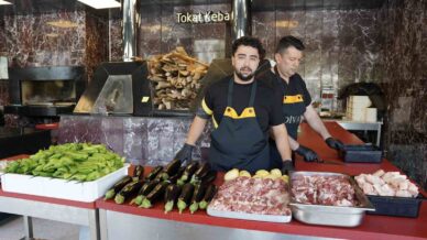 tokatlilar ozel ocakta 40 dakikada pisen tokat kebabiyla 81 ile meydan okudu tDh5tRIf