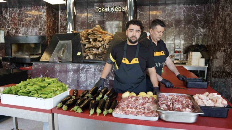 tokatlilar ozel ocakta 40 dakikada pisen tokat kebabiyla 81 ile meydan okudu tDh5tRIf