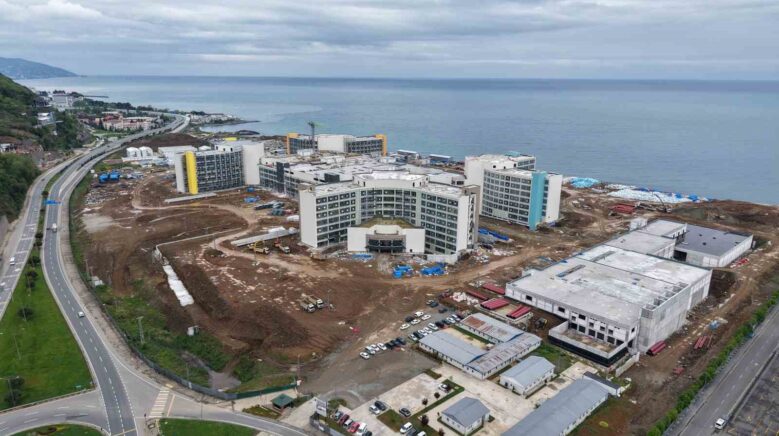 trabzon sehir hastanesi insaatinin yuzde 75i tamamlandi zDqweq7N
