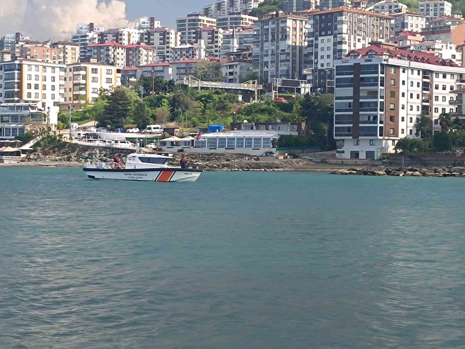 trabzonda serinlemek icin denize giren 2 cocuk boguldu cROIXWLa