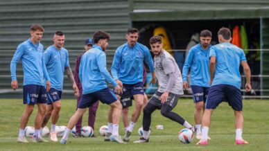 trabzonspor antalyaya genc futbolculariyla gitti UBtK8lgq