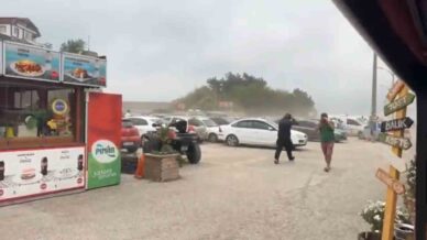 turistik ilcede firtina tozu dumana katti 9WSDakQ5