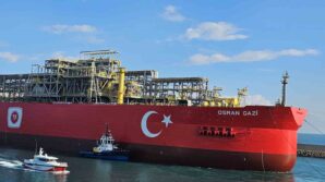 turkiyenin ilk yuzer gaz uretim platformu osman gazi filyos limaninda NEKq5vUm