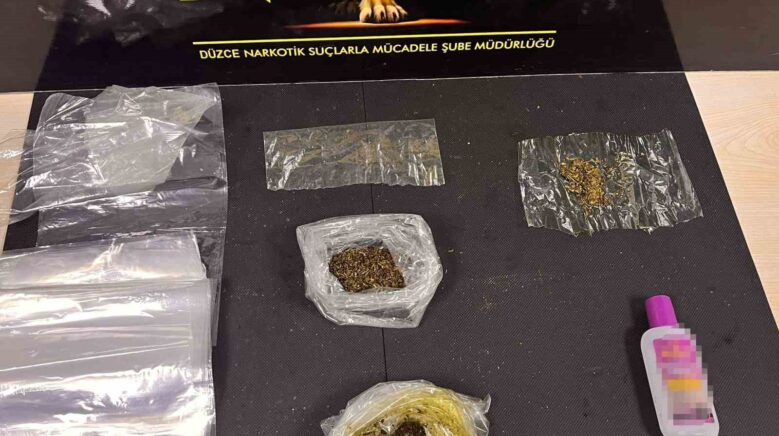 uyusturucu operasyonunda 4 kisi yakalandi UffE4QTA