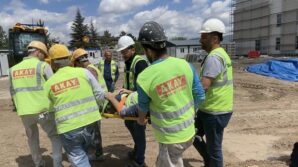 uzerine iskele dusen insaat iscisi yaralandi R72EKs6K