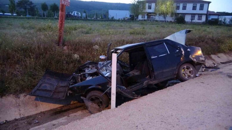 viraji alamayan tofas otomobil refuje carpti 2 yarali IMI3k4fQ