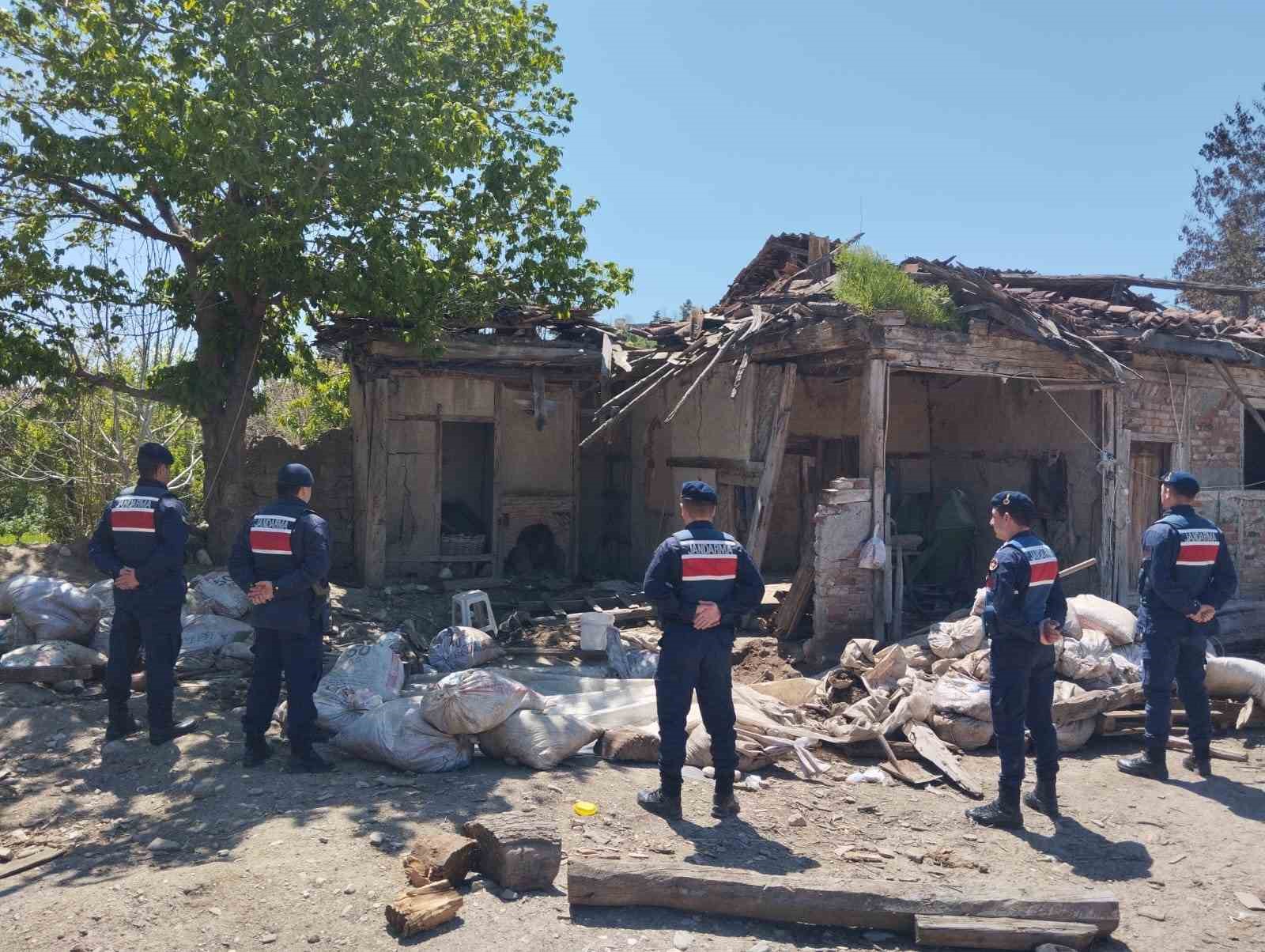 yaptigi kacak kaziyla 2 bin yillik roma mozaigini ortaya cikartan supheli kendini sosyal medyada zuwQ3TT1