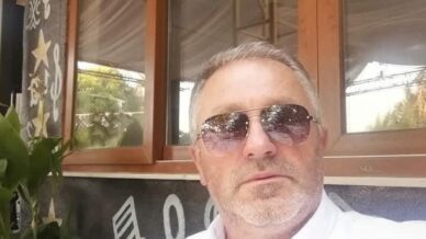 yoldan cikan taksici hayatini kaybetti 8NE1Cq93