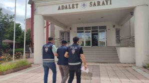 11 yil hapis cezasiyla aranan sahsi polis yakaladi Jbxp52lg