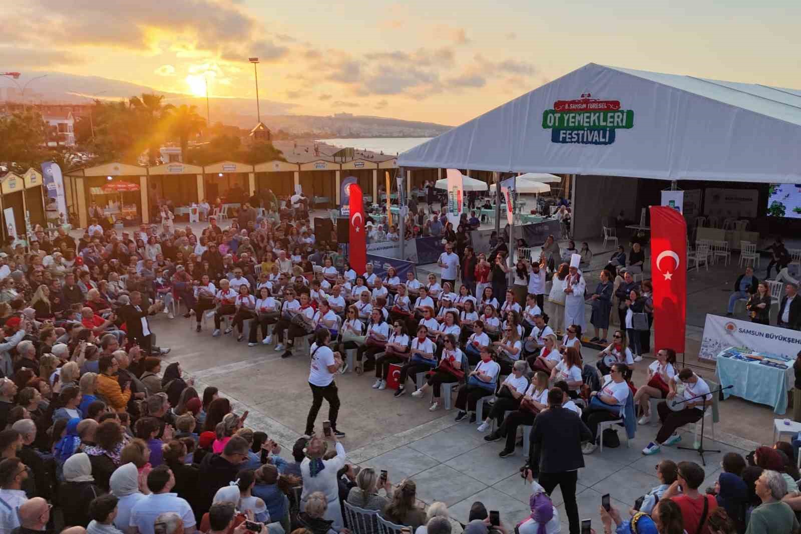 8 samsun yoresel ot yemekleri festivaline yogun ilgi