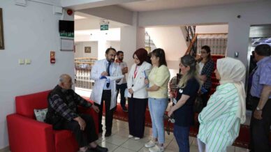 80 yas ustu ile yataga bagimli hastalari icin recete ve rapor kolayligi e5Wty7Ba