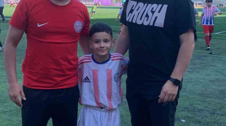 9 yasindaki yigit ali koc fenerbahce altyapisina davet edildi AsNACB4x