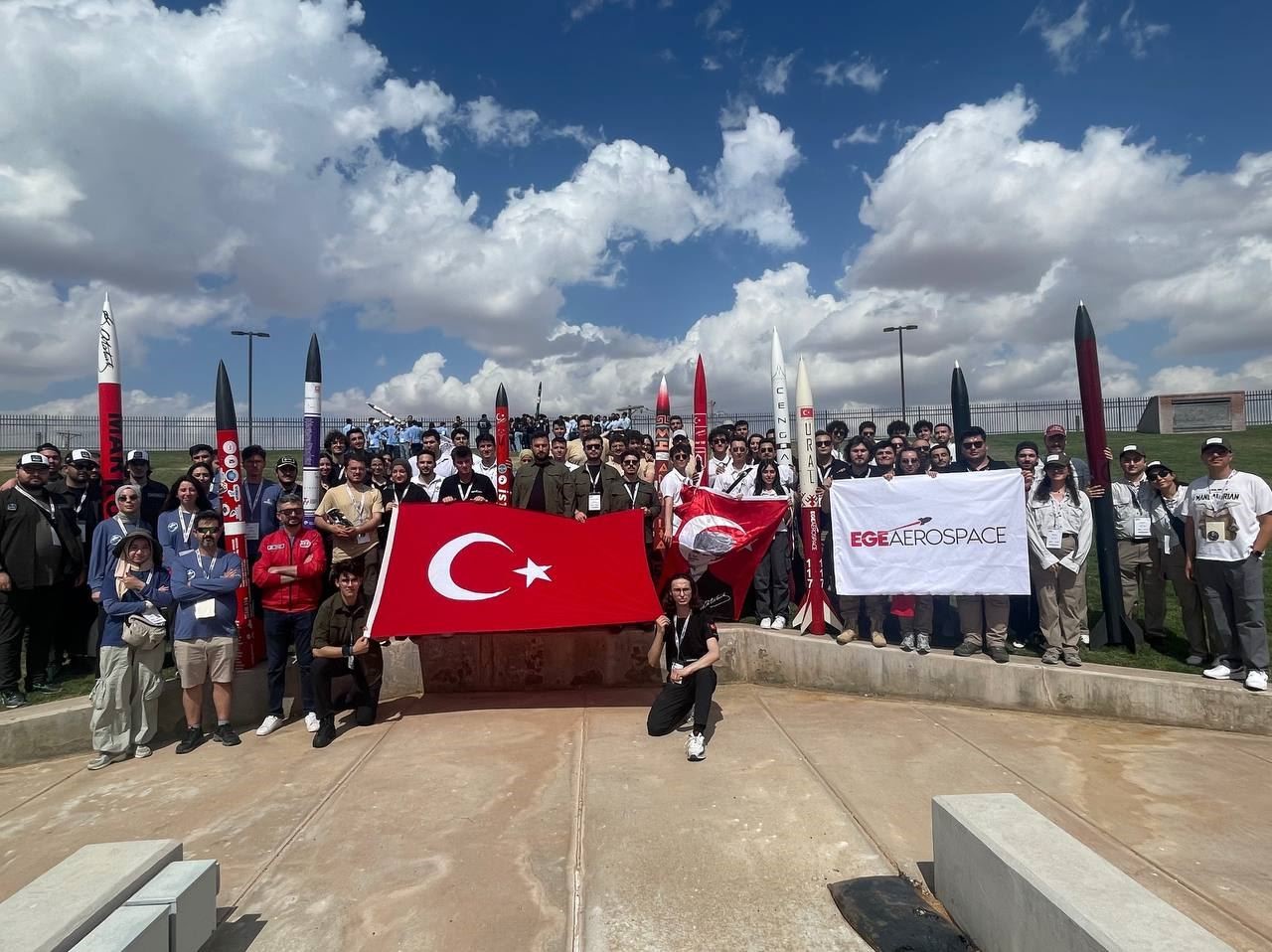 abdde roket yarismasinda dunya ucunculugu ile turk bayragini dalgalandirdilar eDg56OWy