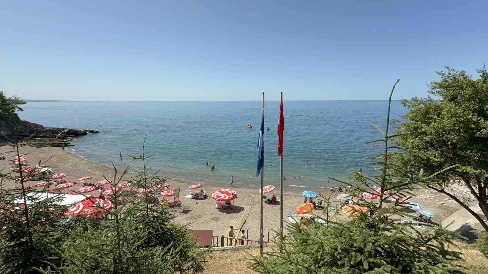 akcakoca kale plajina mavi bayrak 81P8OI6T