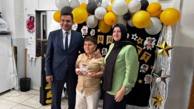 alaplida 7 bin 200 ogrenci karne aldi BfwSQRVg