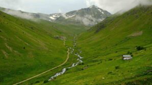 alpleri andiran manzarasiyla dulaga yaylasi buyuluyor Wv7HAikO