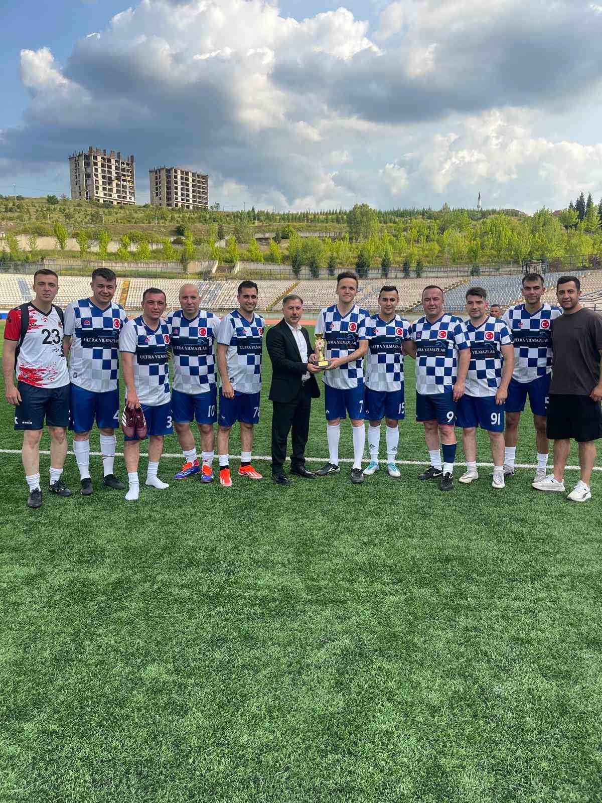 bahar futbol turnuvasinda sampiyon eskipazar cezaevi XMcnYLVb