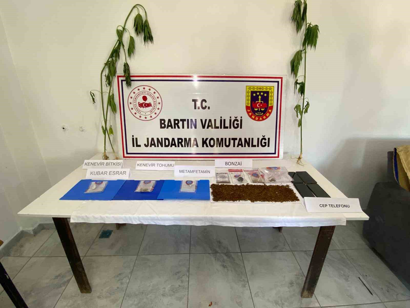 bartin merkezli 3 ilde uyusturucu operasyonu 4 gozalti zvQCDUnj