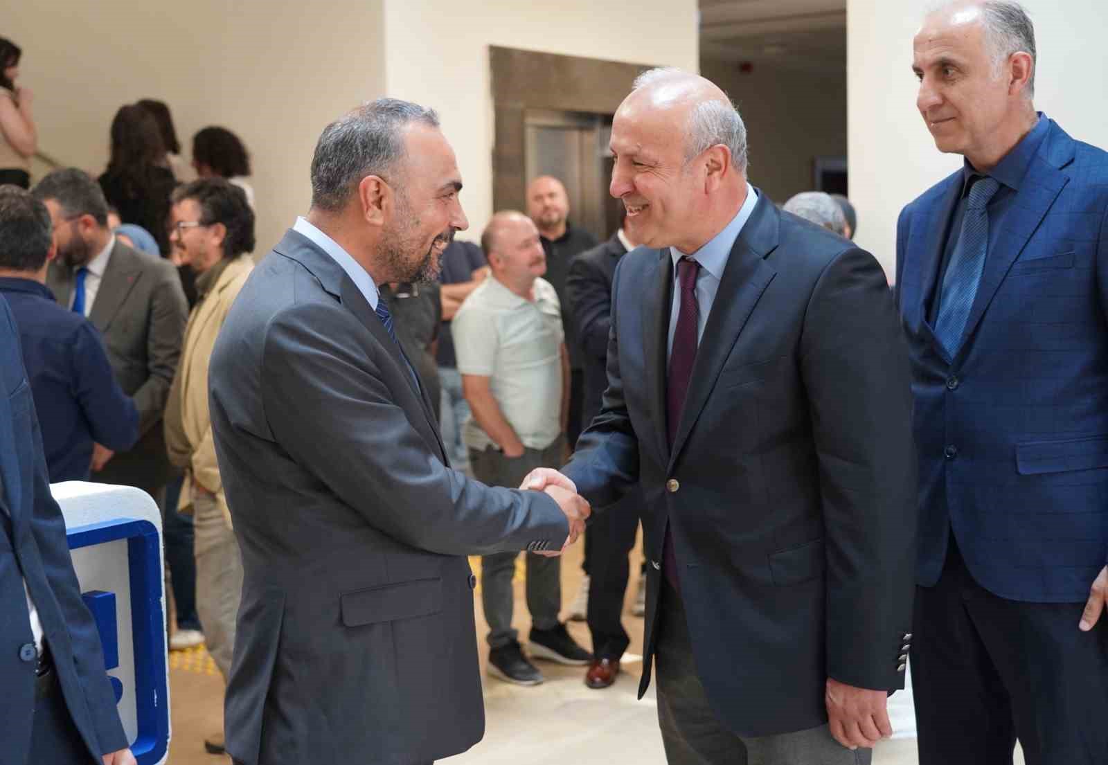 baru ailesi bayramlasma toreninde bulustu