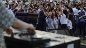 barufest25te ogrenciler doyasiya eglendi CAriCtS3