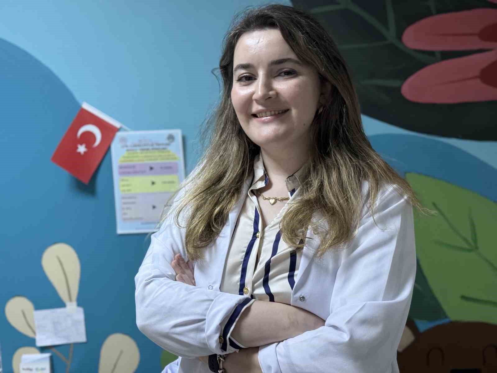 bebekler denize 6 ayi dolunca havuza 1 yasini gectikten sonra girebilir yEz8wInL