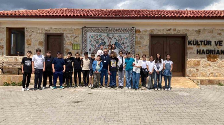 bilim merkezi ogrencileri hadrianopolisi gezdi 2WZYOYHl