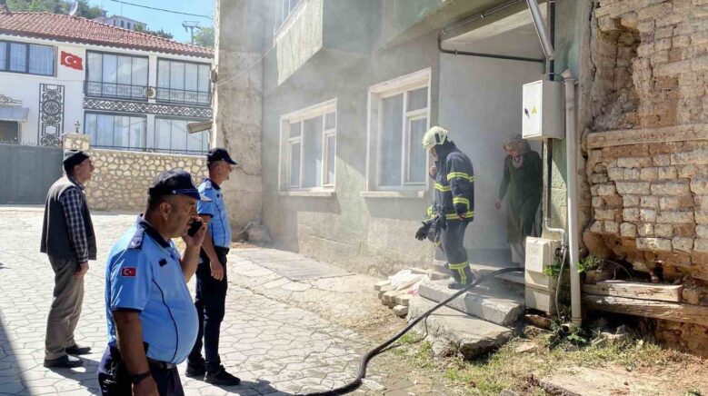 binanin bodrum katinda cikan yangin sonduruldu 1MqzIJrM