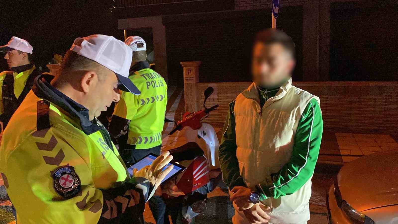 boluda polis cevreye rahatsizlik veren suruculere goz actirmiyor