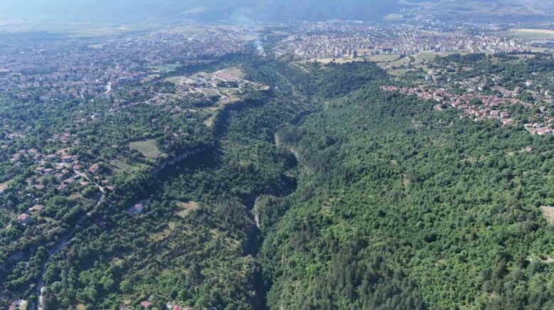 bulak kanyonu karabuk belediyesinin projesiyle doga turizmine aciliyor GU1kq4ca