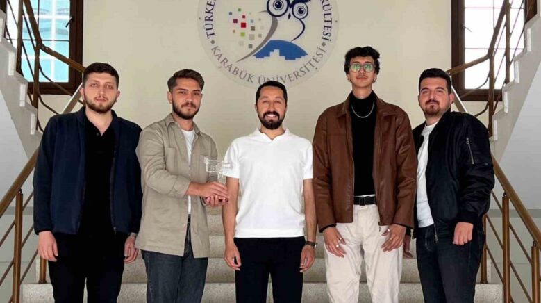 cam adam belgeseli etkileyici senaryo odulu aldi JUz9OtOw