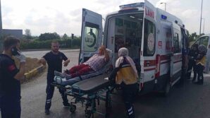 caycumada hasta sevki yapan ambulansla otomobil carpisti DFjfPnIl