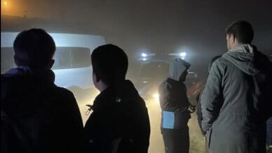 demirkapi yaylasinda sisten yonlerini sasiran dagcilarin imdadina jandarma ve afad yetisti McwUJFlL