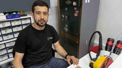 duman cikan bataryalari suyla sondurmeye calisti Qfs1kN9B