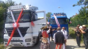 dunyaevine giren tir soforune arkadaslarindan tirli konvoy i7ZcegSM