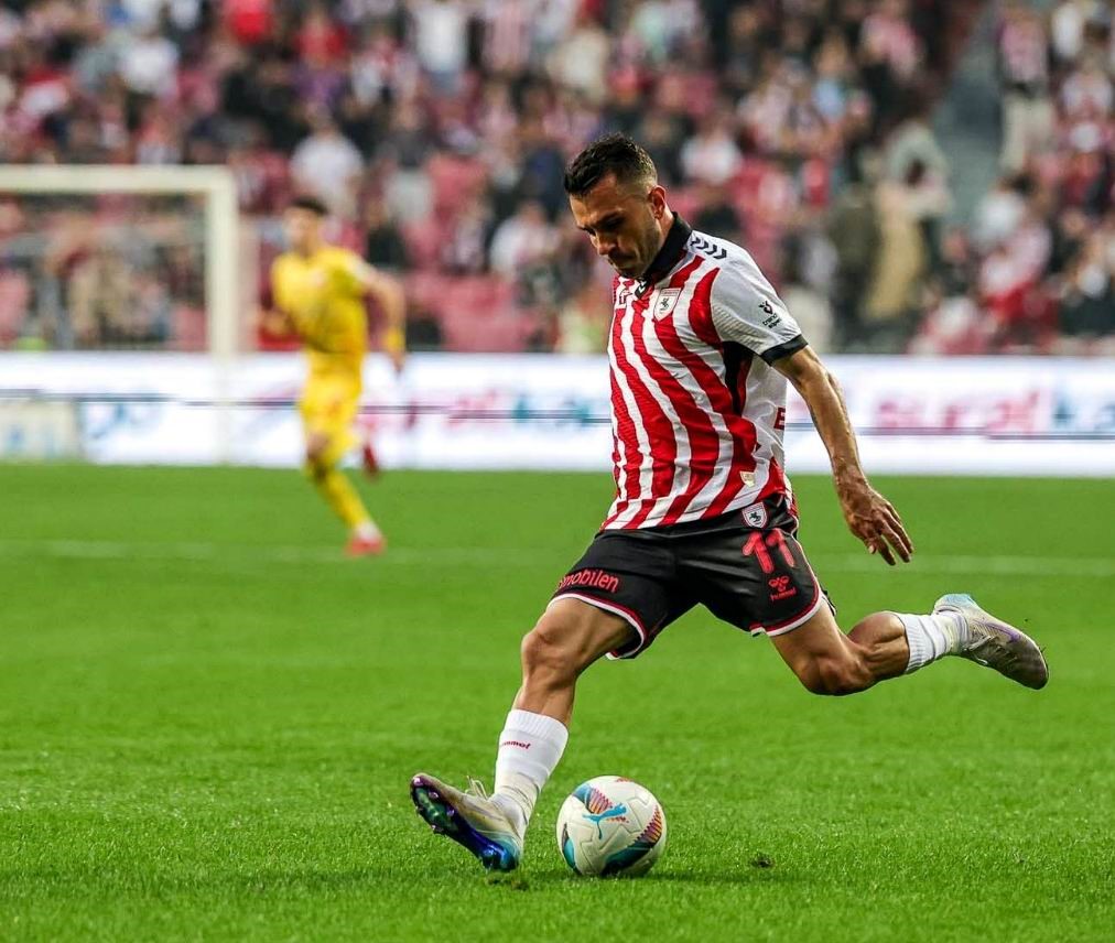 emre kilinc bu formayla daha yazacak cok hik yemiz var nwARcsLG