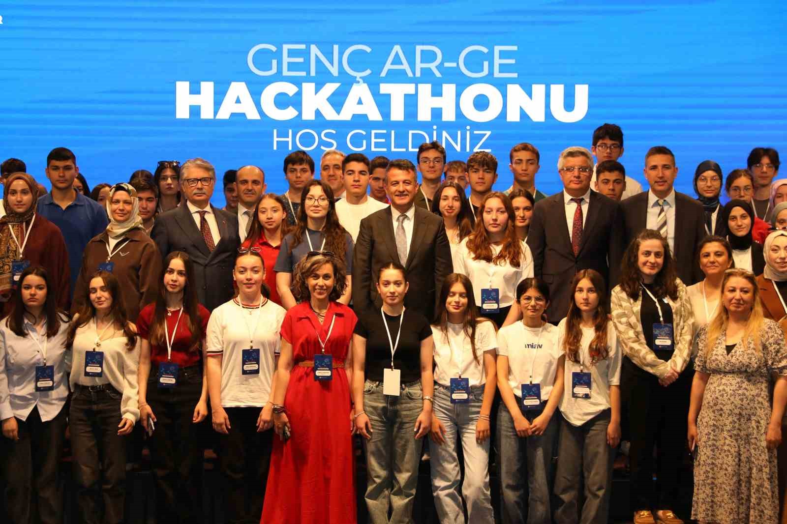 gencler samsunun gelecegi icin yaristi EO41Pm7q