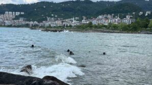 giresunda denizde akintiya kapilan cocugu arama calismalari suruyor yv3dZpRf