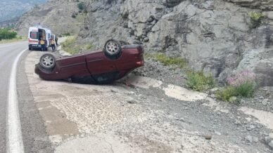 gumushanede otomobil ters dondu 3 kisi yaralandi Y1x2bjdw