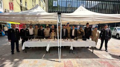 il jandarma komutanligindan caddede tanitim standi h75dEUAL