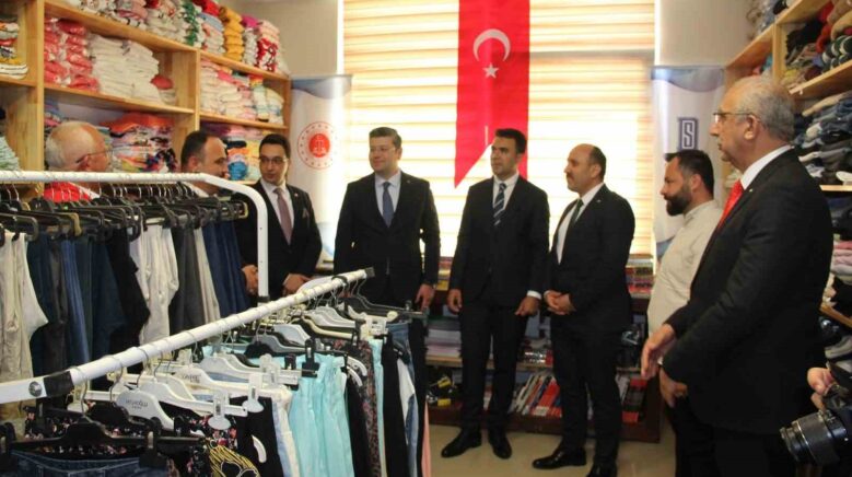 ineboluda denetimli serbestlik yukumluleri ve aileleri icin sosyal market acildi nL8lkYms