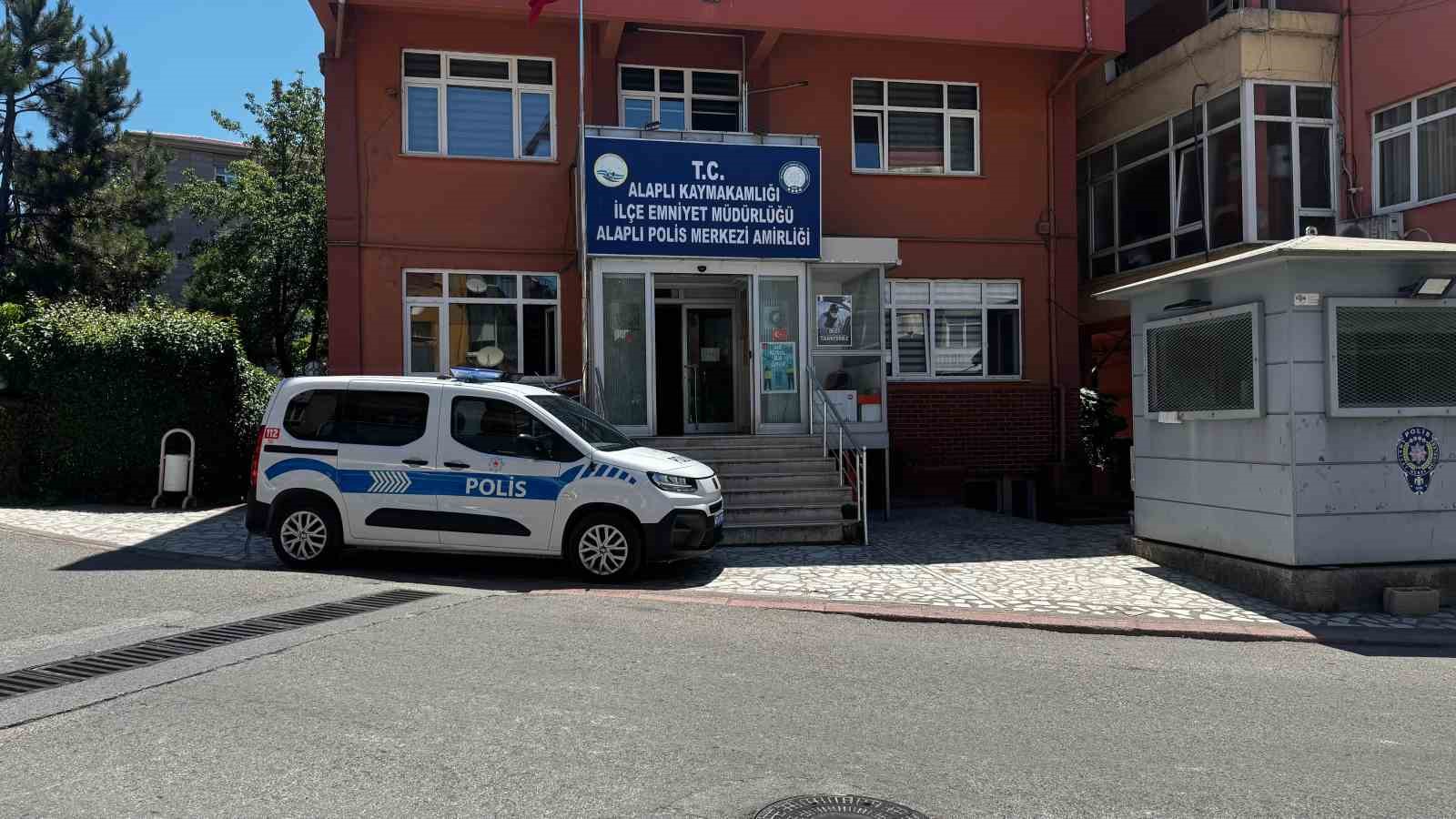 kacak elektronik cihaz ve uyusturucu operasyonunda 1 kisi tutuklandi