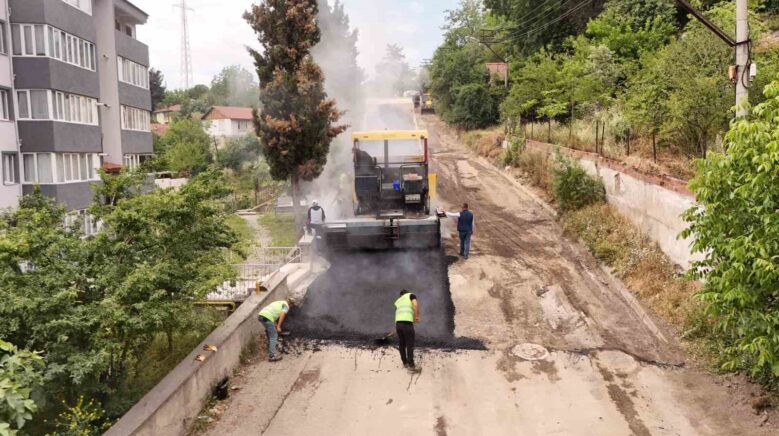 karabuk belediyesi asfalt calismalarini araliksiz surduruyor 7HDncKUB
