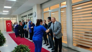 karabuk egitim ve arastirma hastanesinde bayramlasma programi yapildi zrJG9F3K